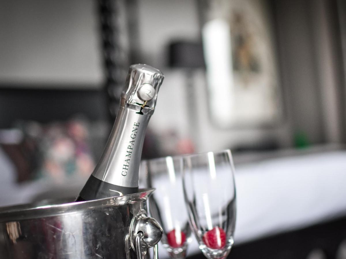 The Meadowpark Bar, Kitchen & Rooms Στέρλινγκ Εξωτερικό φωτογραφία